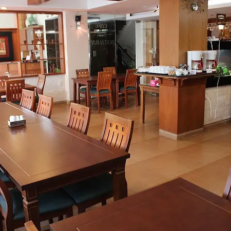 Bizu Hotel IV
